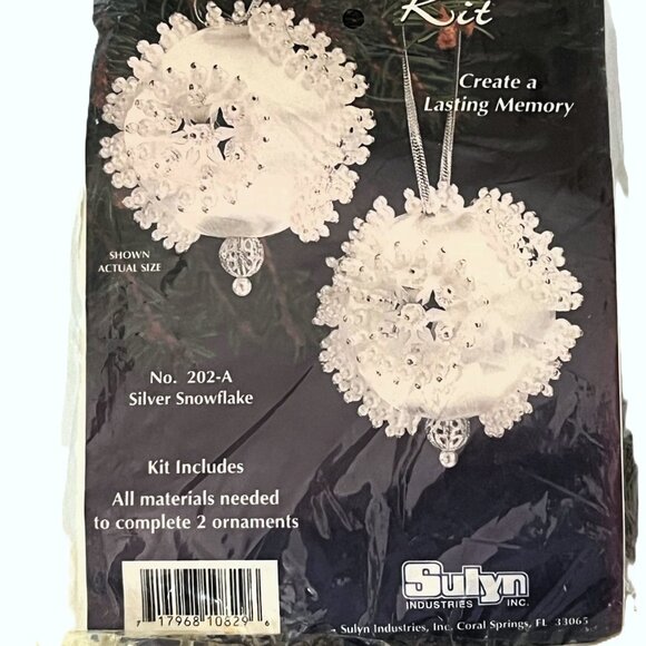 NEW Sulyn Christmas Ornament Kit Silver Snowflakes #202-A Beaded Sequins Vintage - Picture 1 of 4